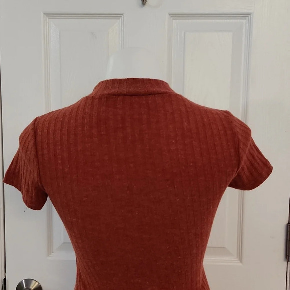 Love J Orange Ribbed Asymmetrical Top - Picture 9 of 12